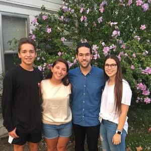 Meet your Posher, Crystal